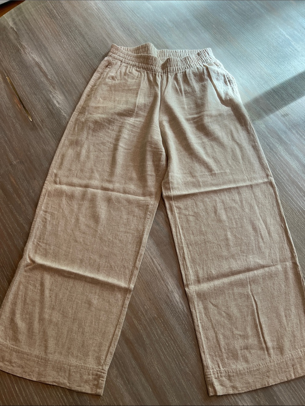 Old Navy Women’s Linen Wide-Leg pants in Beige